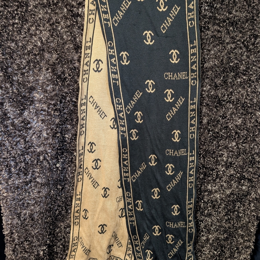 Chanel CC Logo Knit Scarf in Black & Beige